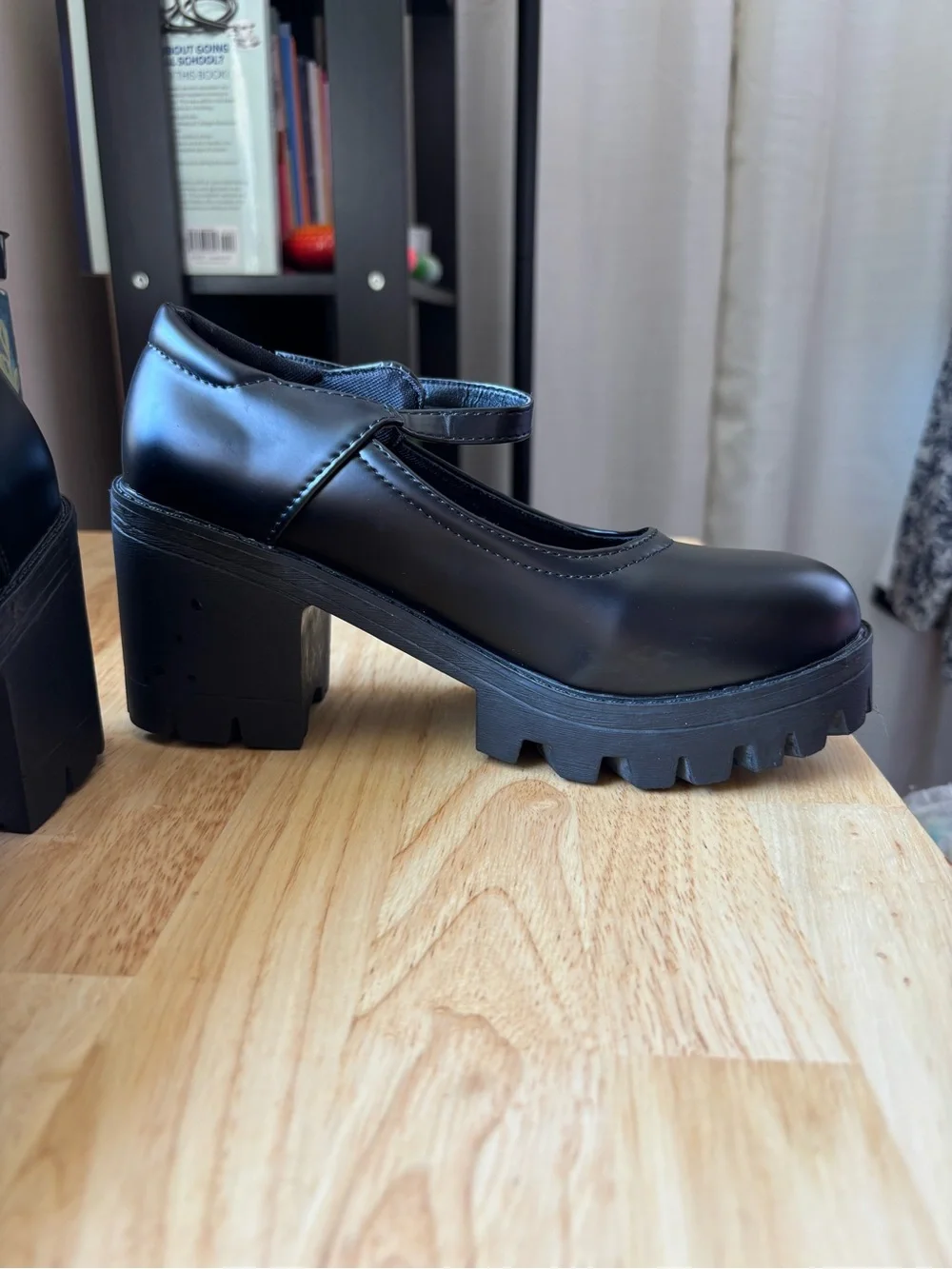 NWOT Black Mary Jane Platform Heels with Charm